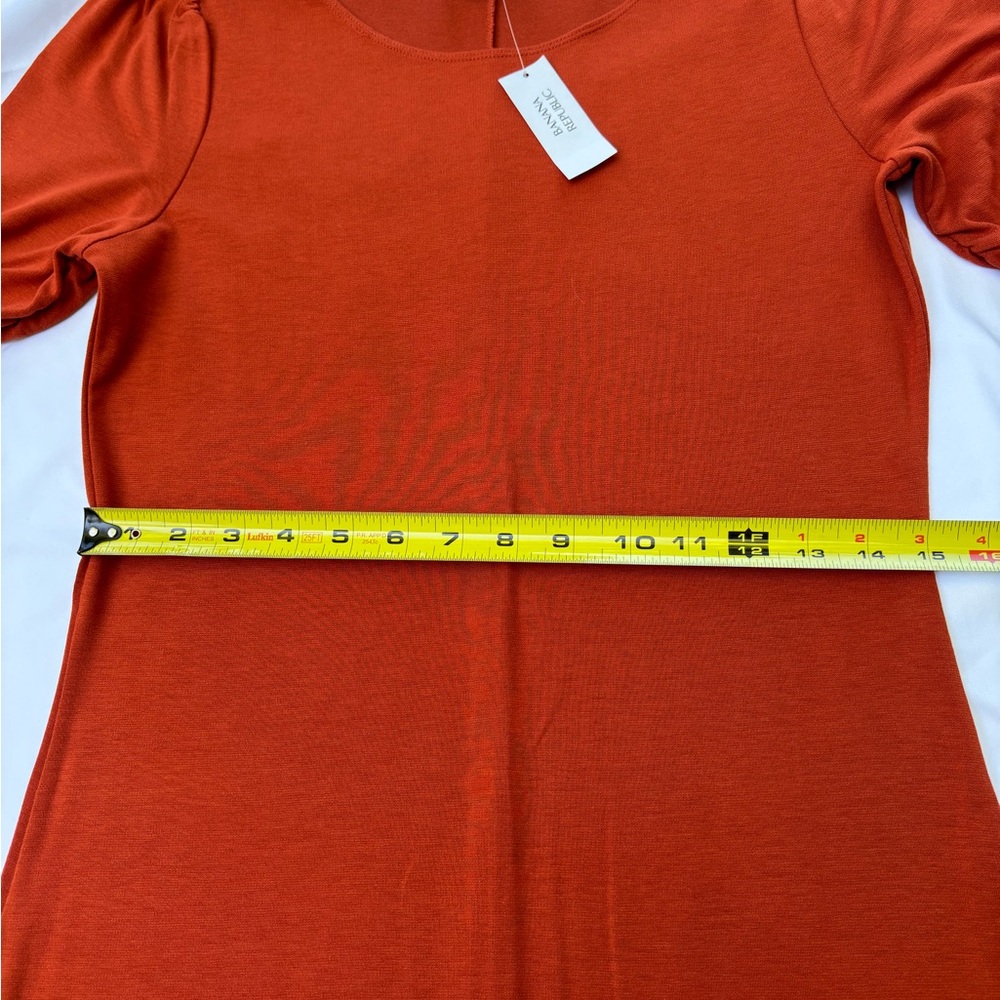 Banana Republic Orange Short Sleeve Tee - Picture 2 of 4